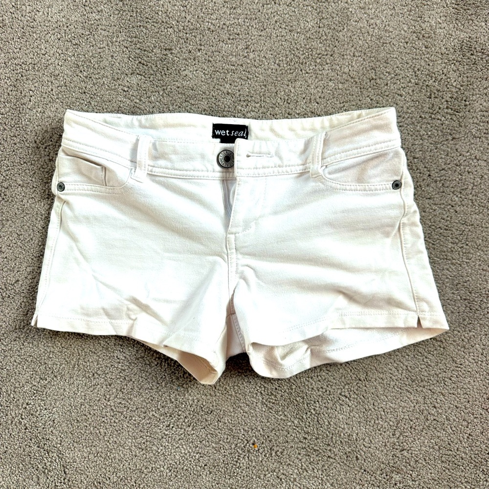 White Shorts - Wet Seal